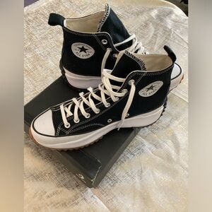 Converse Run Star Hike